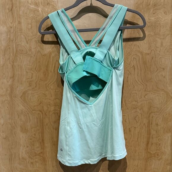 Lululemon Super Sport Tank - Size 4 - Built-in Sports Bra - EUC - Style #W1L88S - Picture 4 of 7